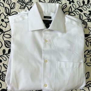 (754) NWOT Mens long sleeve dress shirt by Pronto Uomo. Size 14 1/2–32/33.